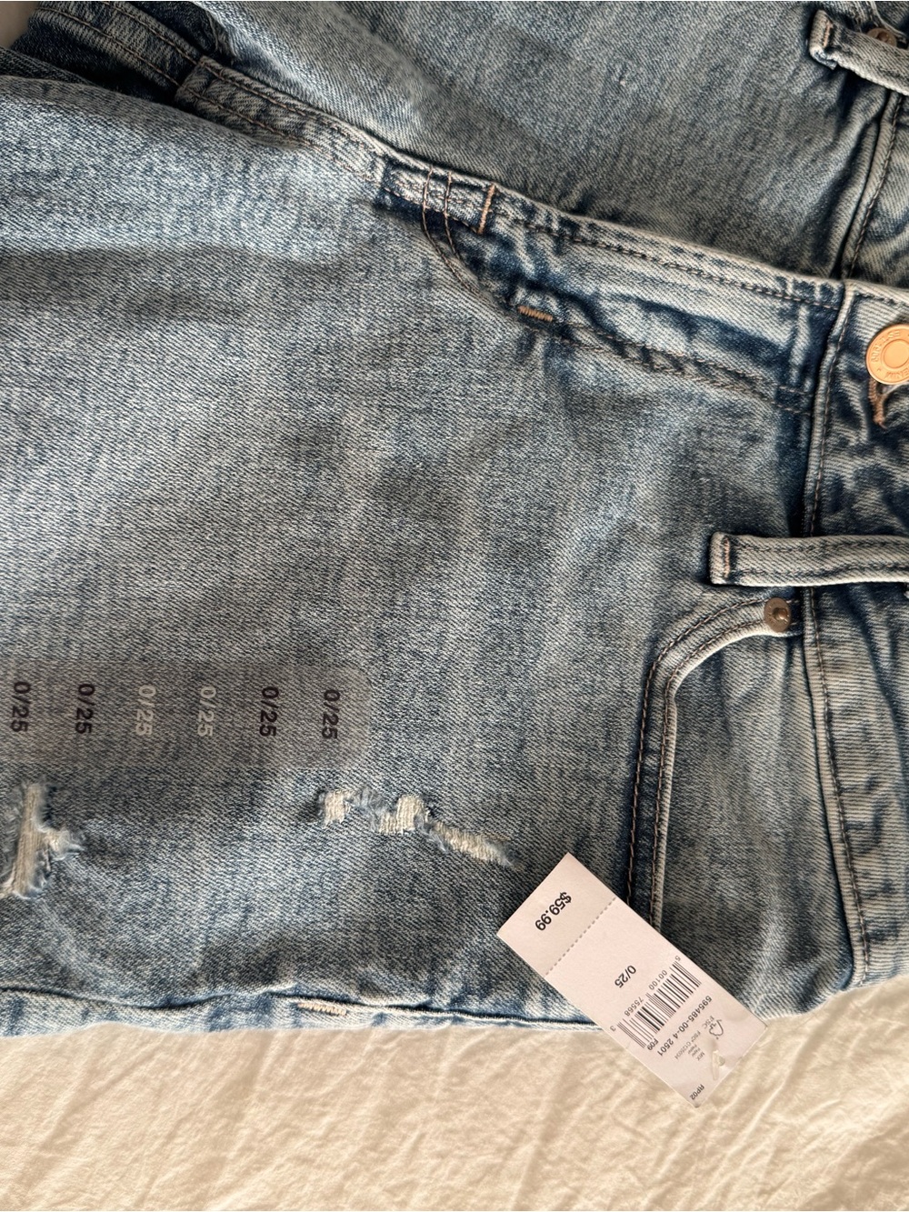 GAP Women's Light Wash Rolled-Hem Distressed Denim Shorts - Picture 6 of 11